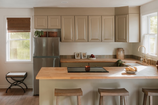 Milpitas Kitchen Makeovers: How Bay Home Builders Transforms Outdated Spaces into Modern Masterpieces