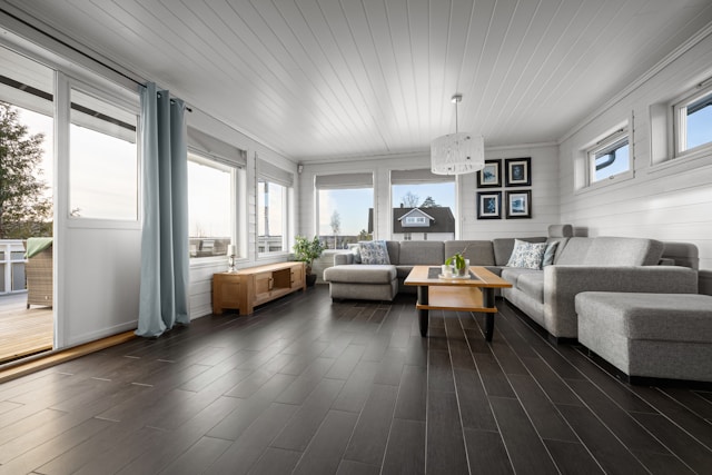 Home Remodeling Guide: Flooring Upgrades, Design Changes, and Full Renovation Insights